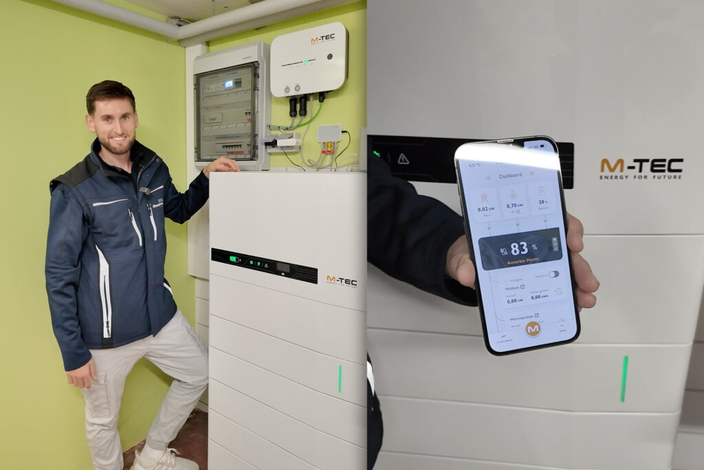 Ein Mann steht lächelnd neben einer M-TEC-Energieanlage. Daneben ist in einer Nahaufnahme ein Smartphone zu sehen, auf dessen Energie-Dashboard ein Akkuladestand von 83 % angezeigt wird – ein beeindruckendes Ergebnis, das durch die effiziente Integration von Batteriespeicher und Photovoltaik ermöglicht wurde.